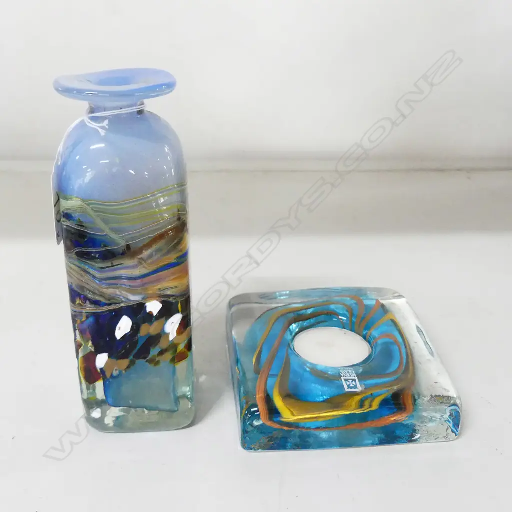 MIDINA ART GLASS CANDLE STAND & VASE Image 1++