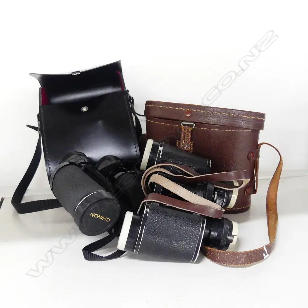 2 CASED BINOCULARS  Image 1++