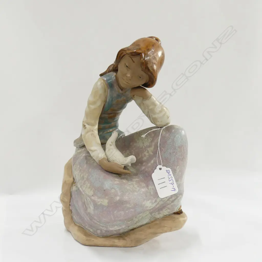 NAO FIGURE SEATED GIRL WITH DOVE Image 1++