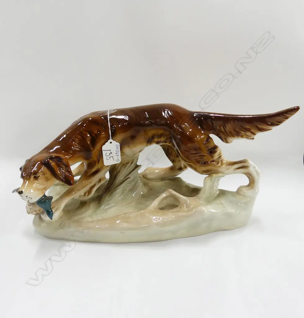 ROYAL DUX HUNTING DOG W PHEASANT  Image 1++