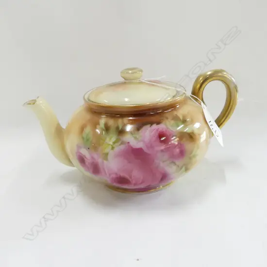 ROYAL BAYREUTH TEAPOT PINK ROSES