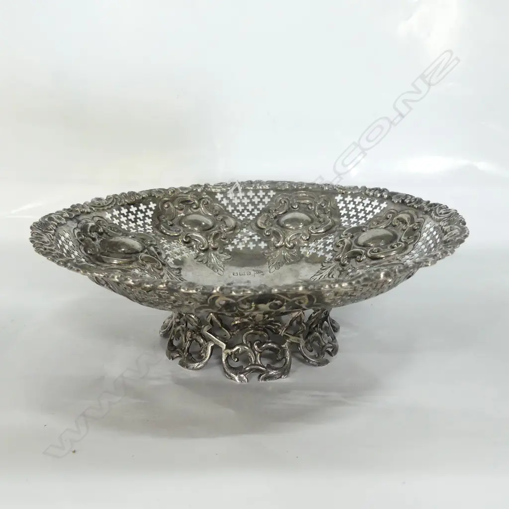 EDW SILVER PIERCED RAISED DISH 297GMS Image 1++