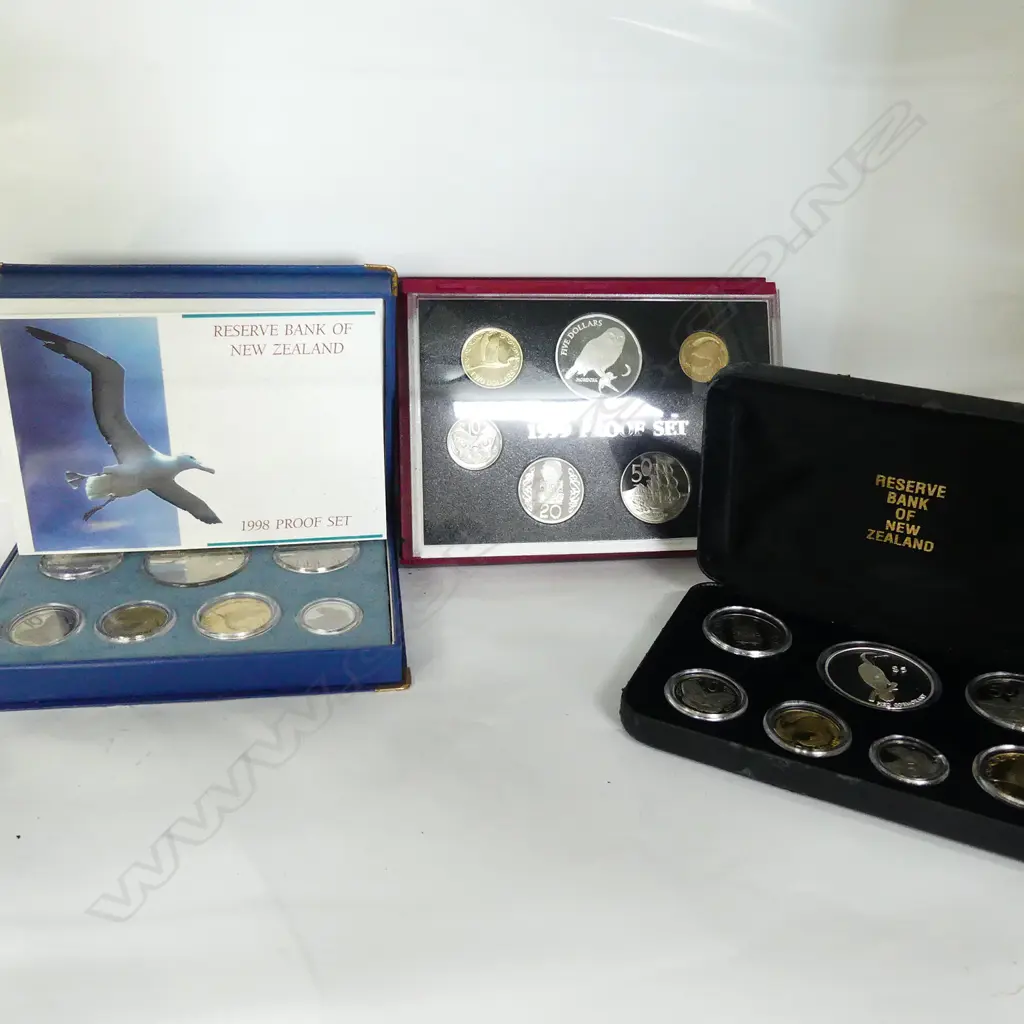 3 NZ COIN PROOF SETS '98-'00 Image 1++
