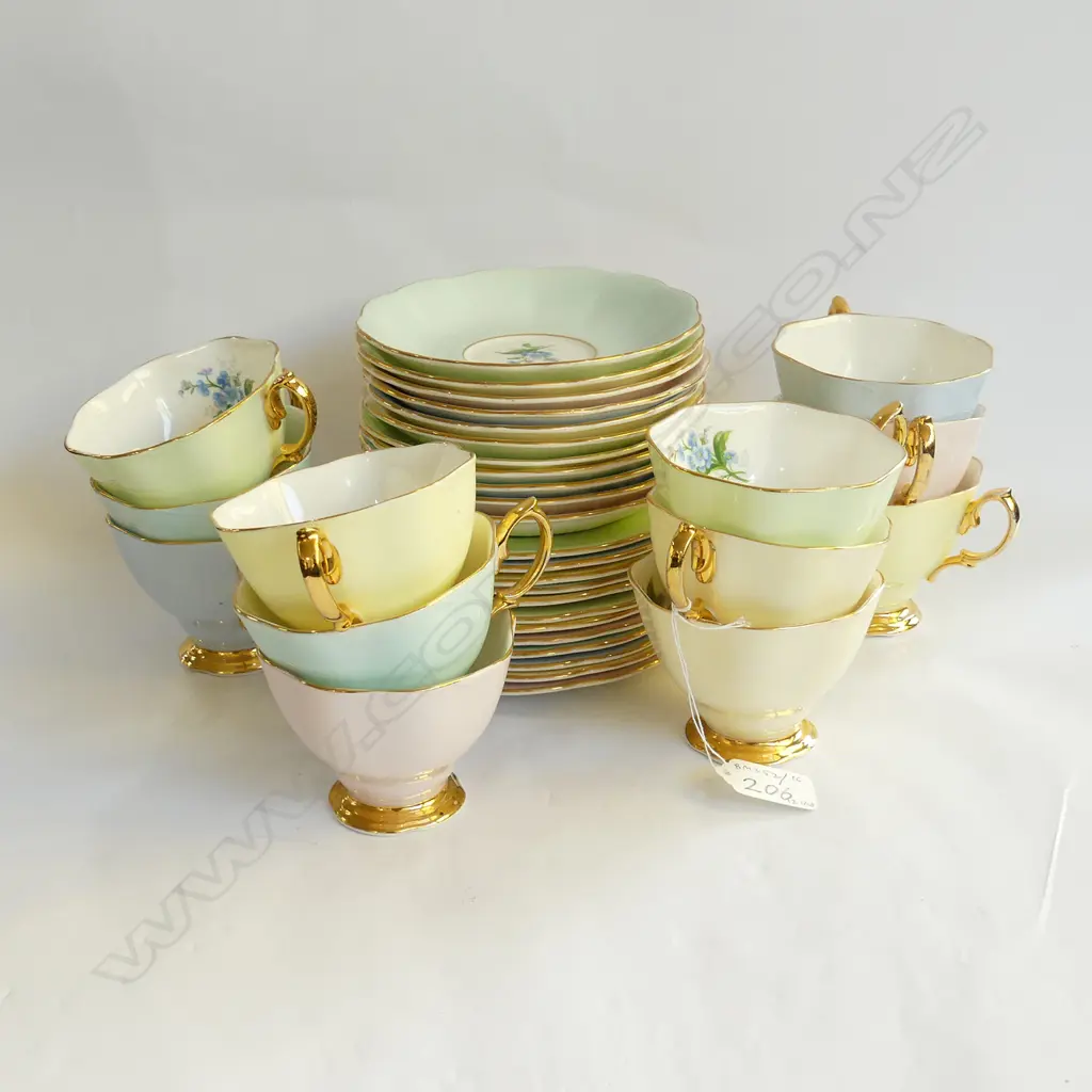 12 ROYAL ALBERT TRIOS  Image 1++