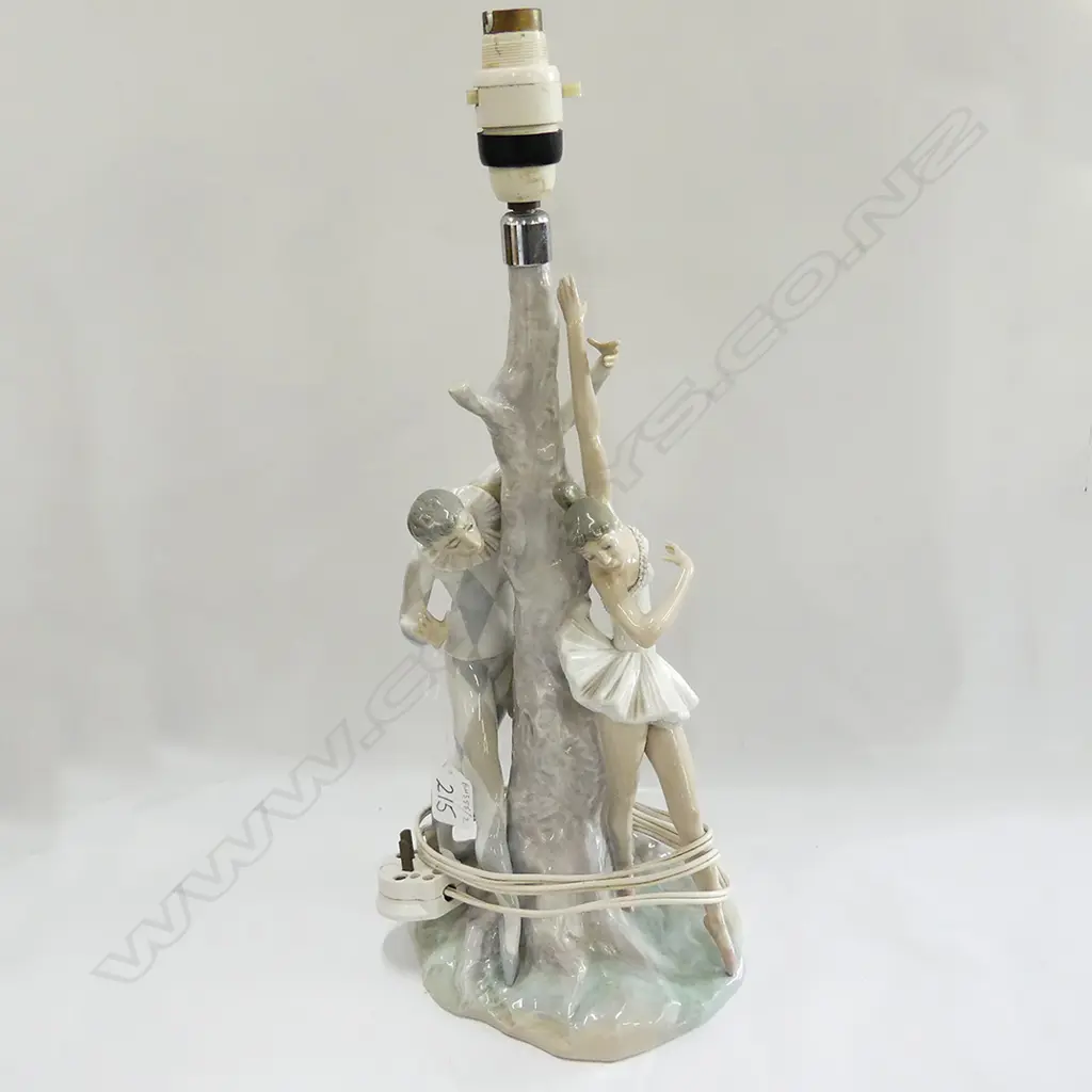 LLADRO TABLE LAMP - REPAIRED  Image 1++