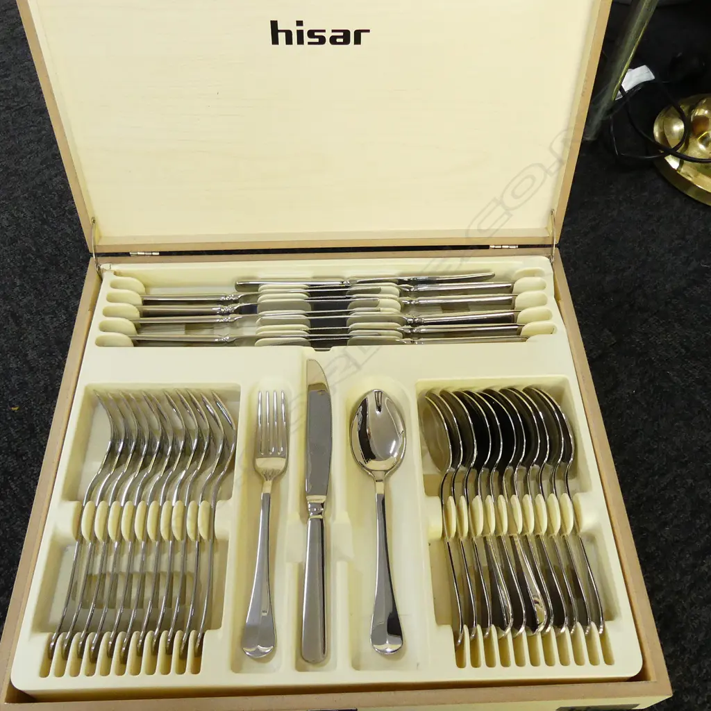 HISAR CASED  STAINLESS CUTLERY CANTEEN Image 1++