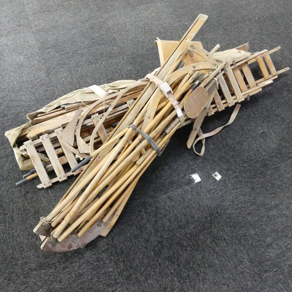 VINTAGE COLLAPSIBLE CANOE? Image 1++