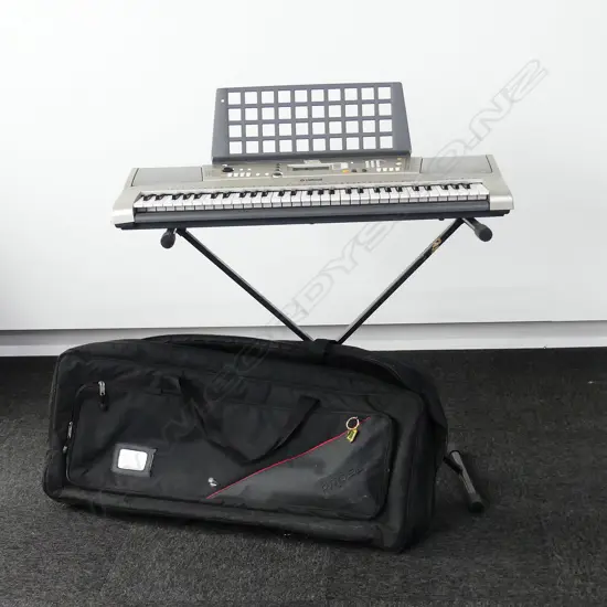 YAMAHA ELECTRONIC KEYBOARD AND STAND & CASE
