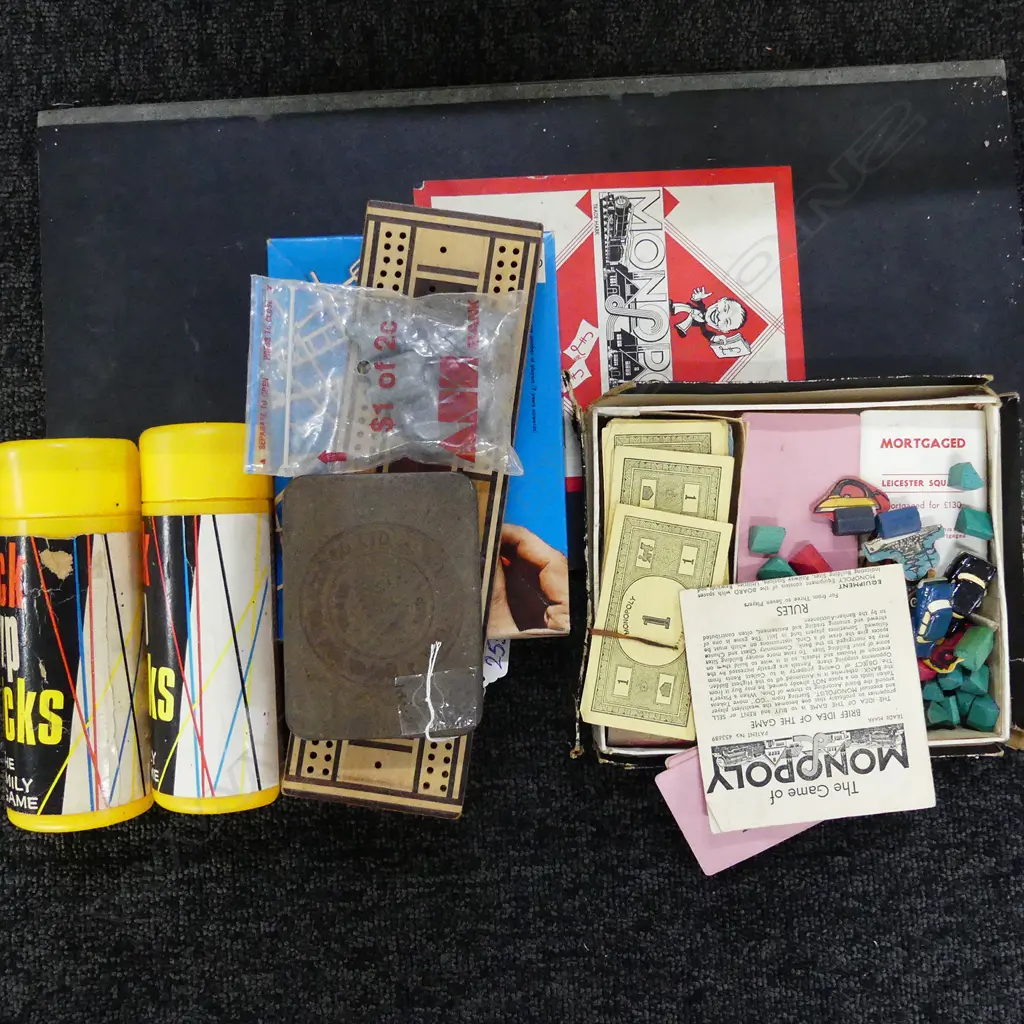 ASSORTED VINTAGE GAMES ; MONOPOLY ETC Image 1++