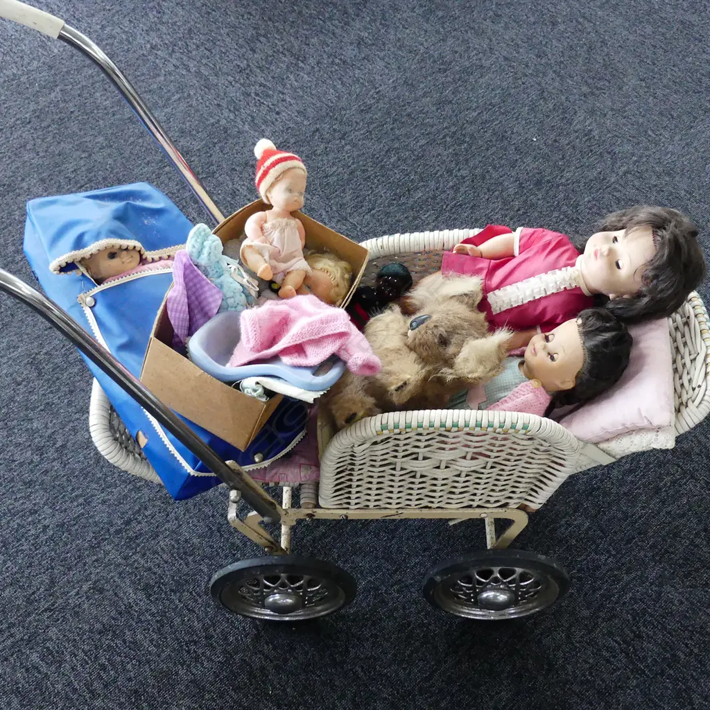 DOLLS PRAM +  DOLLS Image 1++