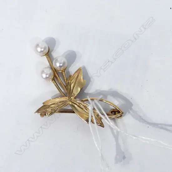 9CT & PEARL BROOCH