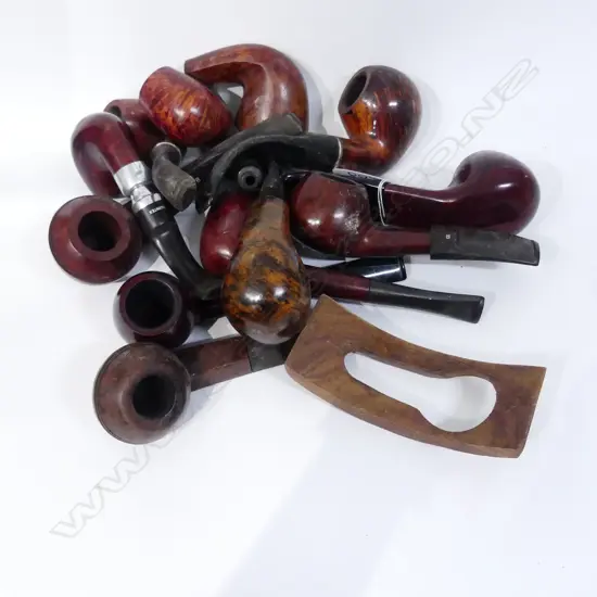 LOT ASST TOBACCO PIPES