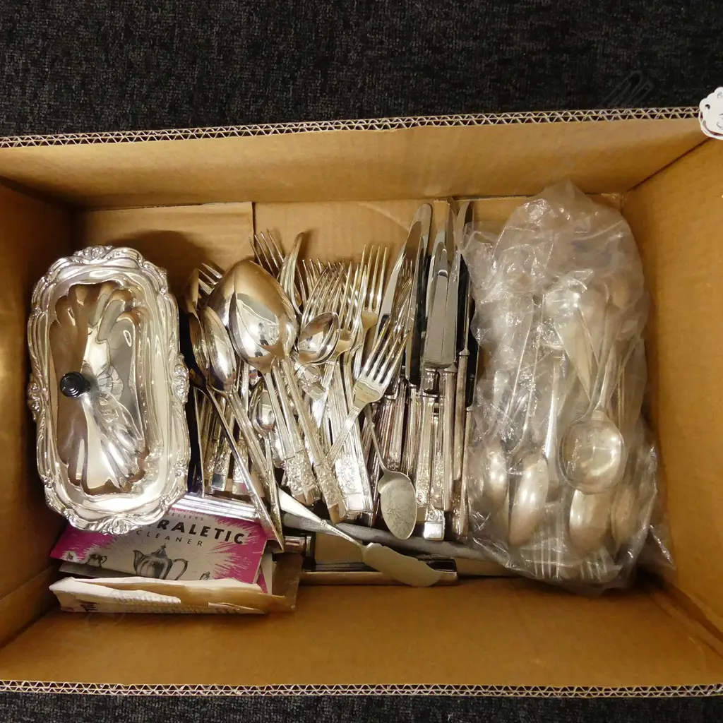 BOX OF EP - CUTLERY ETC Image 1++