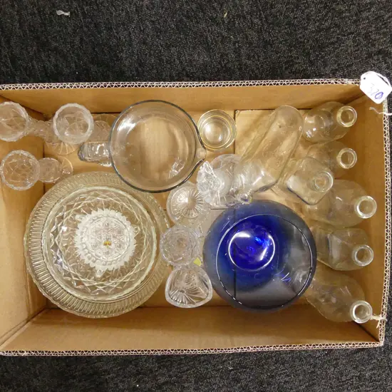 BOX OF GLASSWARE - CRYSTAL ETC.