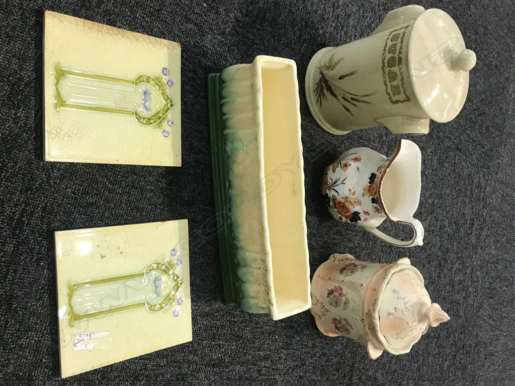 SIX CHINA PCES: IMARI JUG, BESWICK VASE ETC Image 1++