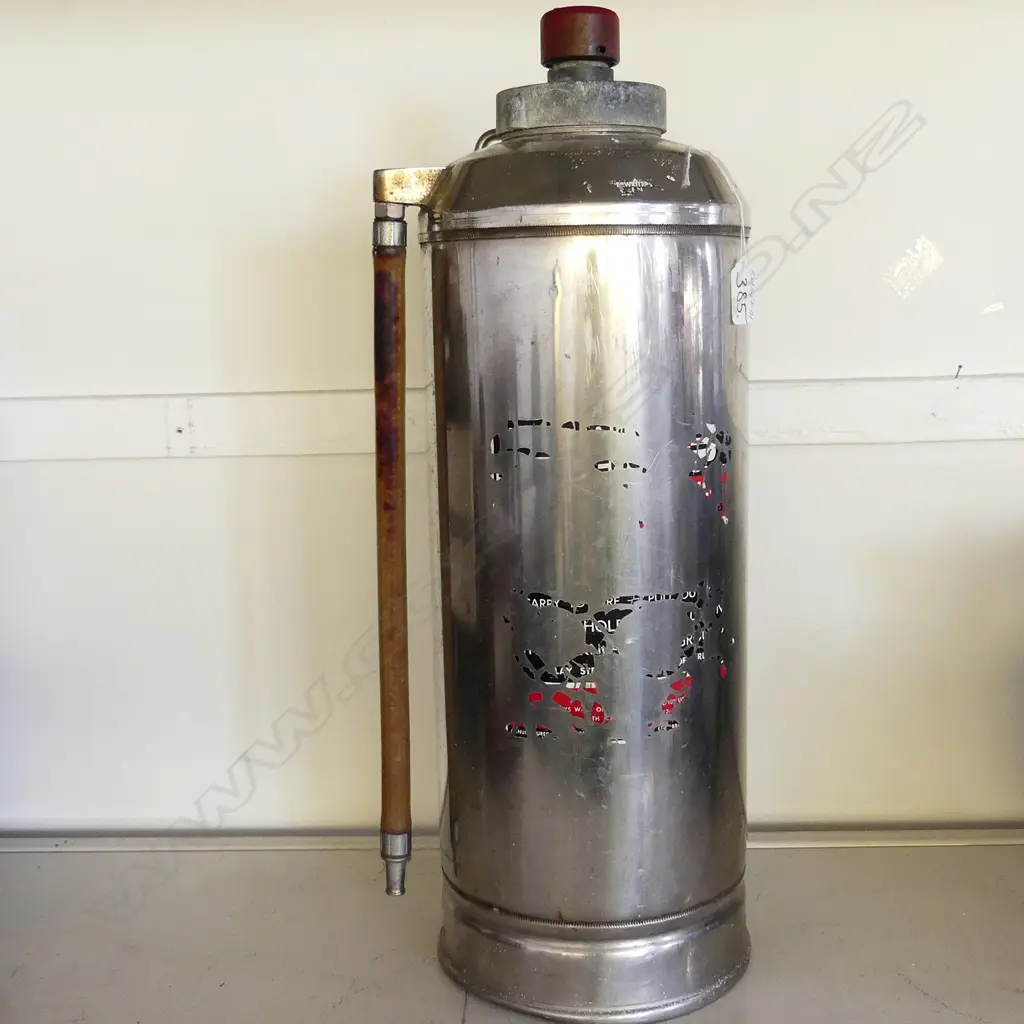 VINTAGE STAINLESS STEEL FIRE EXTINGUISHER Image 1++