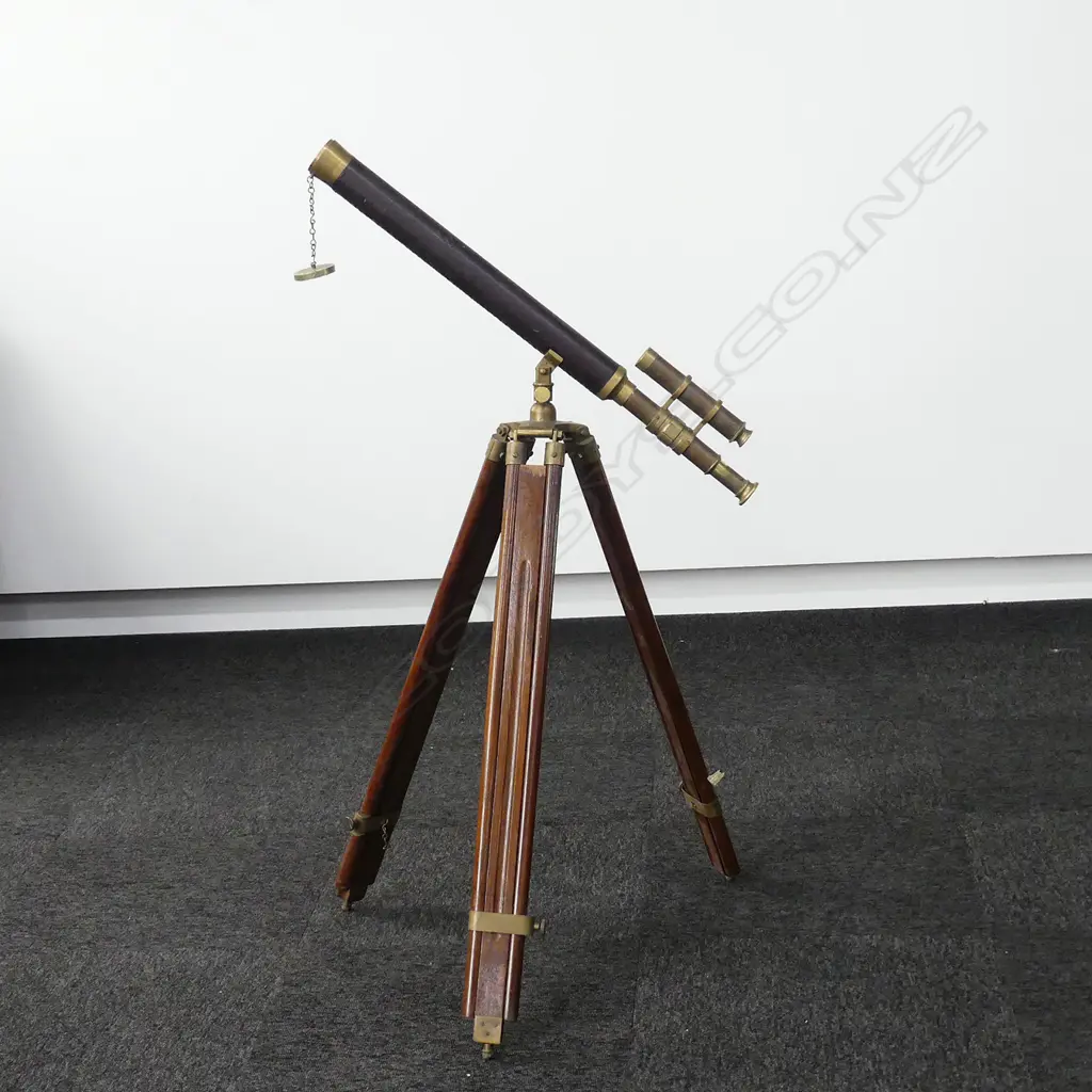 LG BRASS & TEAK TELESCOPE ON TRIPOD BASE, + BAG Image 1++