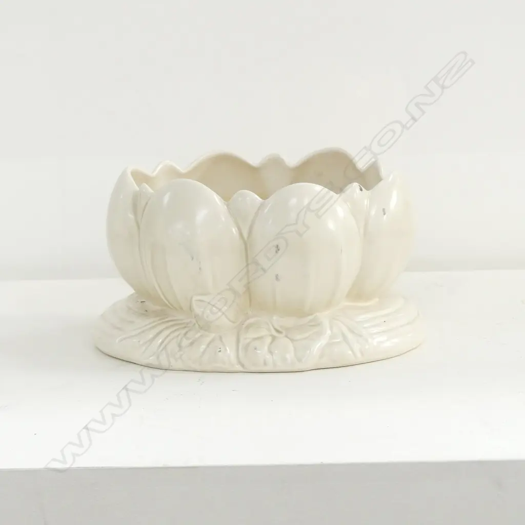 CLARICE CLIFF WATER LILY VASE Image 1++