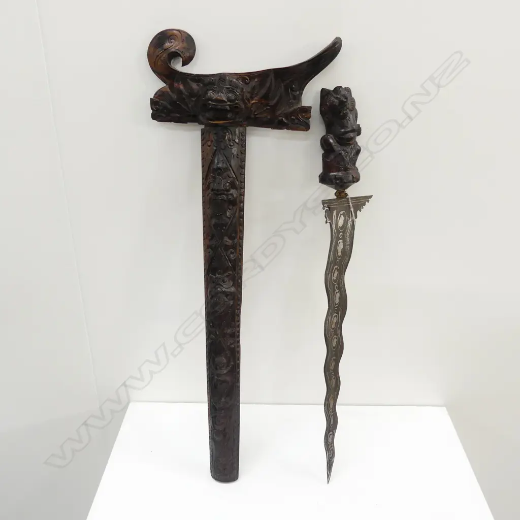 LARGE INDONESIAN KRIS, CARVED FIGURE HANDLE & HILT, L. (INCL. HILT) 640MM Image 1++