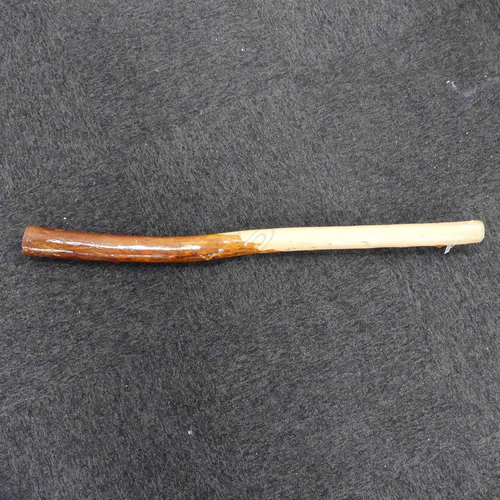 AN UNPAINTED DIDGERDOO, 1800MM Image 1++