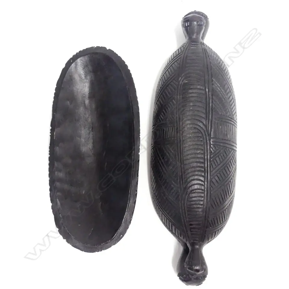 MODERN CARVED MODERN WAKA HUIA, L.340MM Image 1++