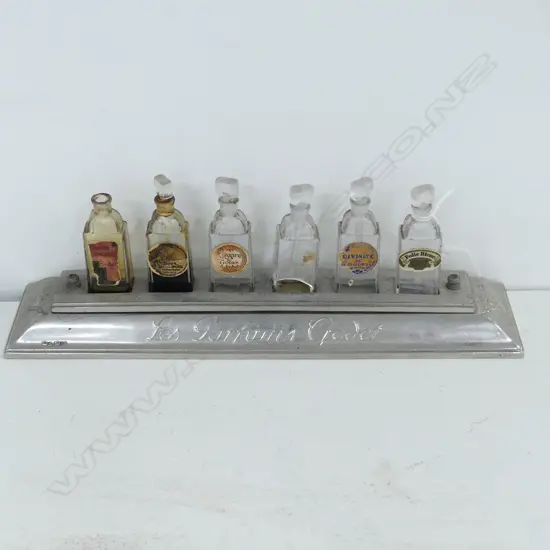 A VINTAGE FRENCH PERFUME STAND LES PARFUMS GODET A/F L.275
