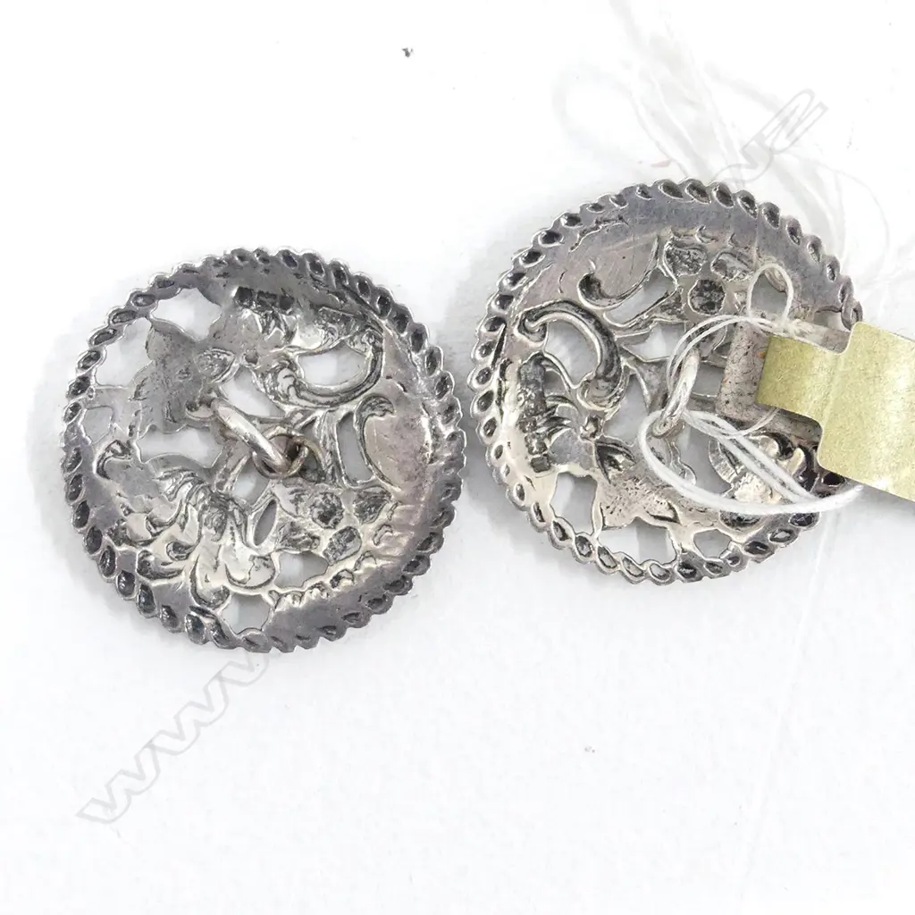 PR ARTS & CRAFTS SILVER FLORAL BUTTONS, DIA. 25MM Image 1++