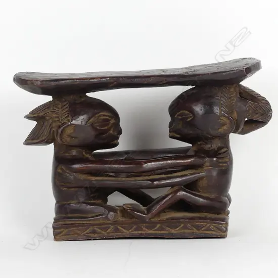 AN AFRICAN LUBA-KASAI HEADREST H.190MM L 290MM