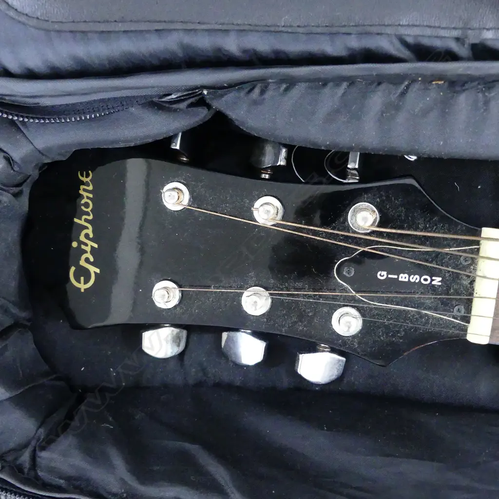 EPIPHONE ACOUSTIC GUITAR WITH SOFT CASE Image 1++