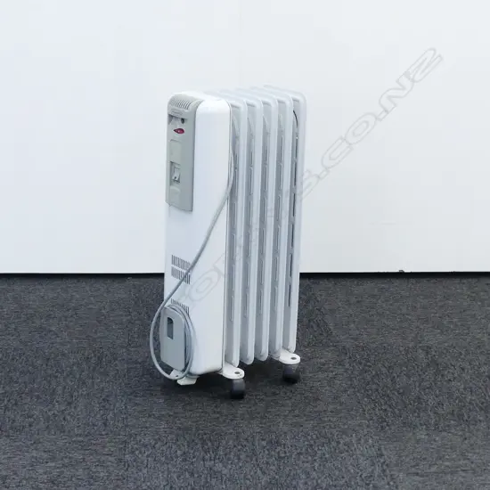 DELONGHI 5-BAR OIL HEATER ELECTRIC
