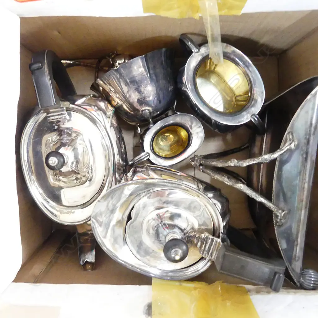 AN EP 30S TEA SERVICE WITH ASST DISHES Image 1++