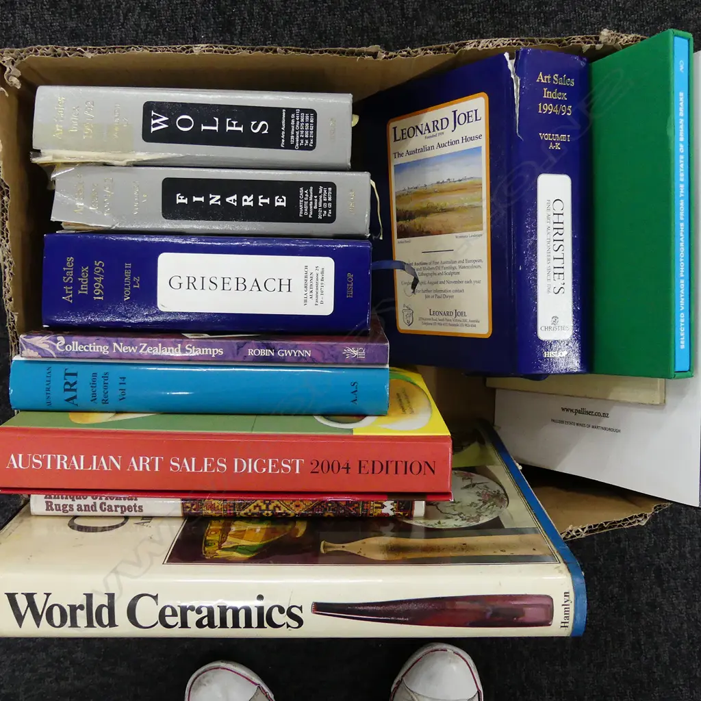 BOX ASST  ART/ANTIQUE BOOKS, INCL; ART SALES GUIDES, CHRISTIES Image 1++