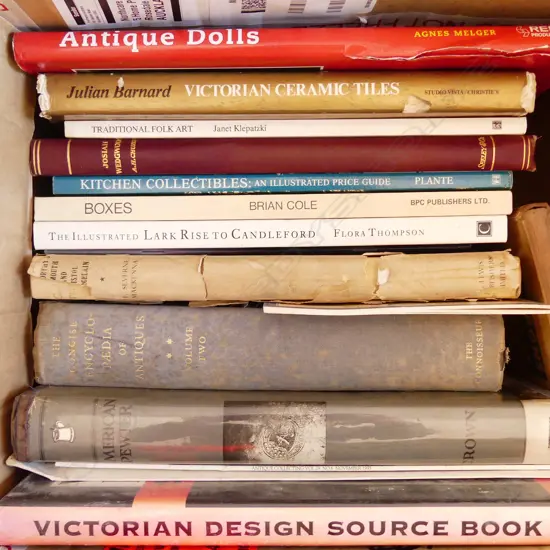 LG BOX ANTIQUE GUIDES, WEDGWOOD, DOLLS, CERAMICS ETC