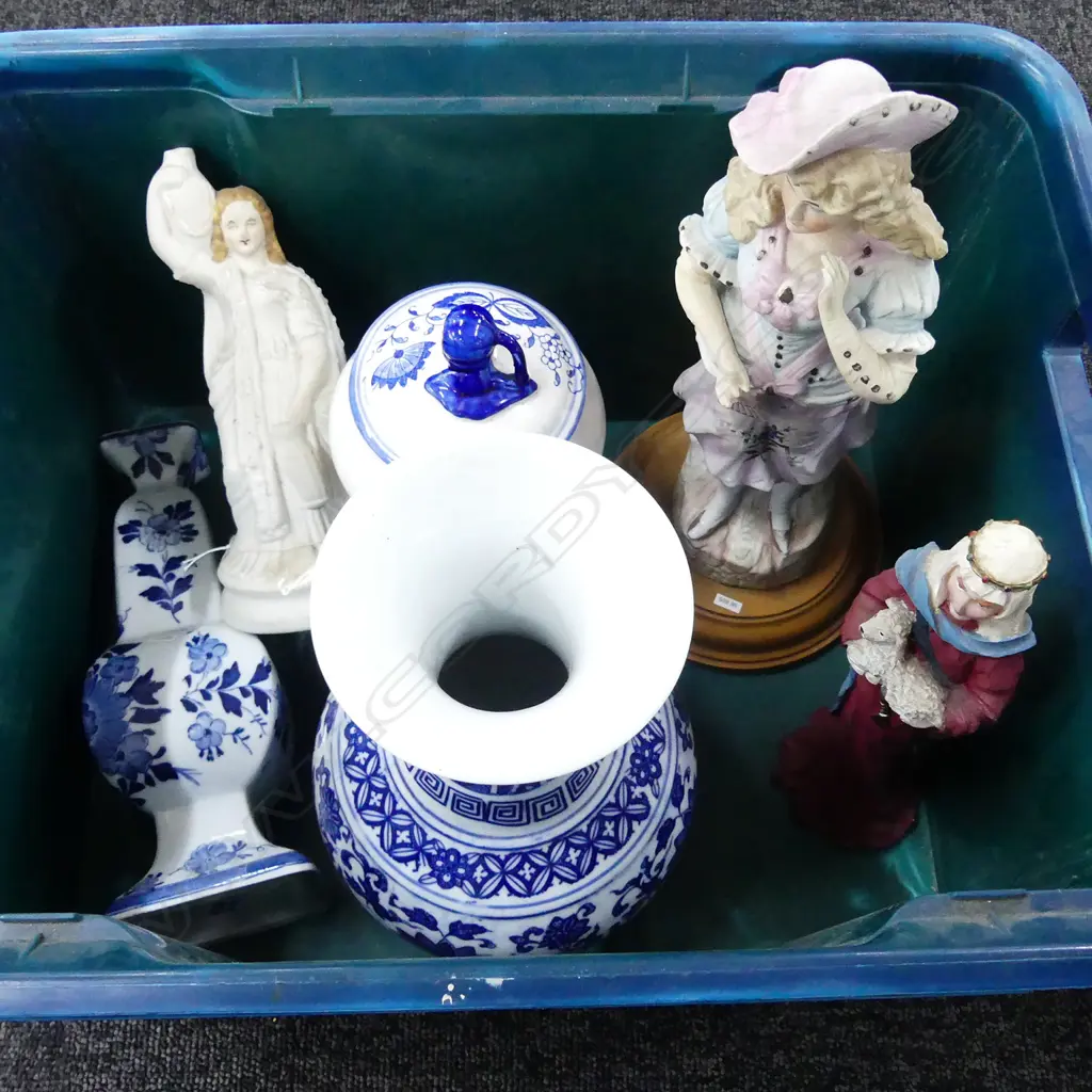 BOX OF 3 B&W PCS, 3 FIGURINES Image 1++