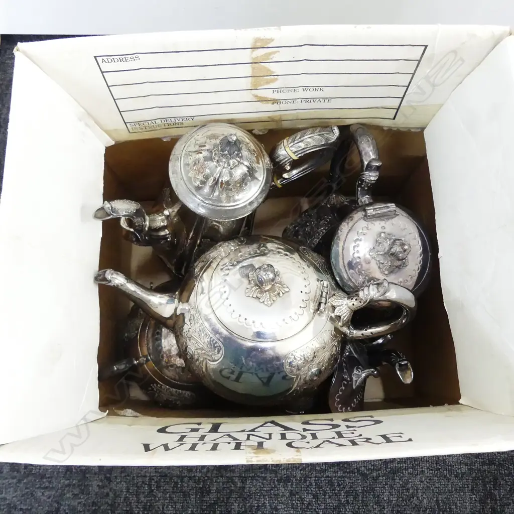 A 4 PC EP VICT TEA SET WITH A COFFEE POT Image 1++