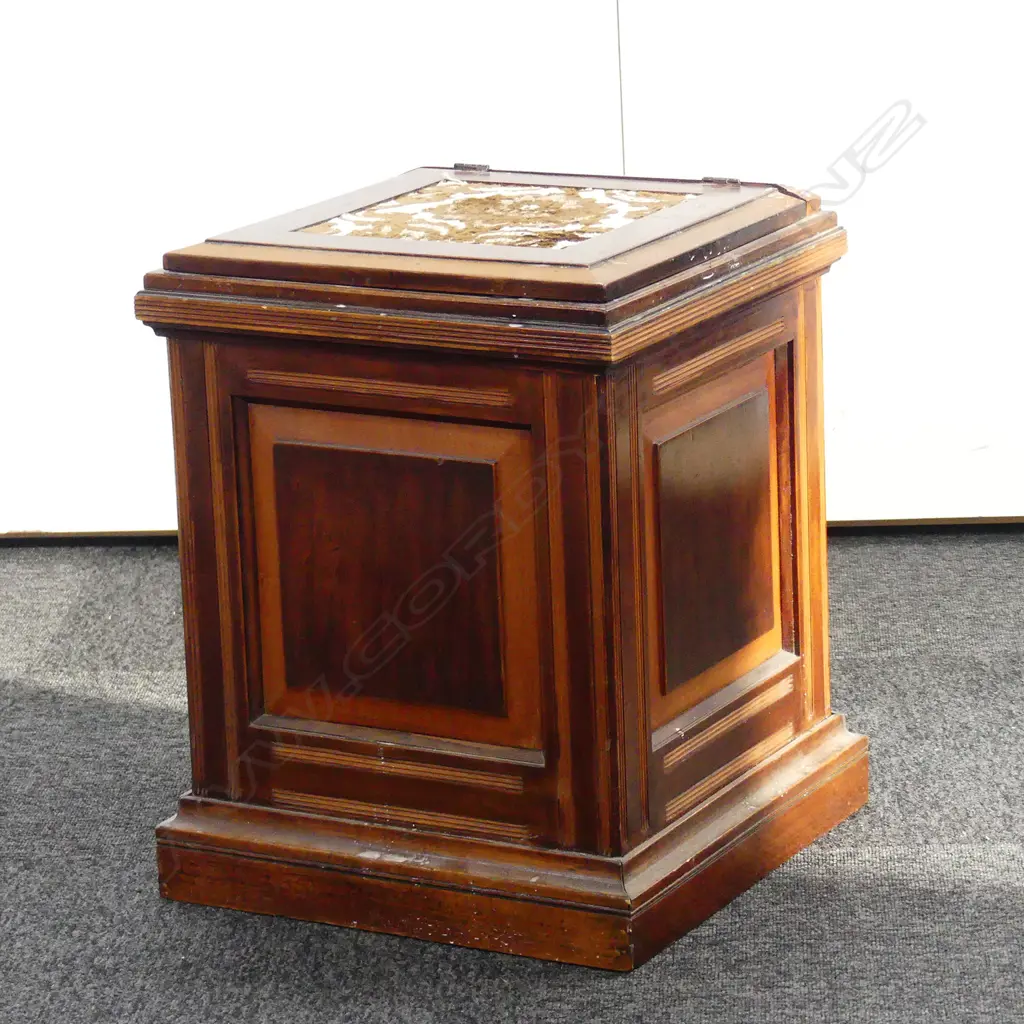 LATE VICTORIAN COMMODE H.500 Image 1++