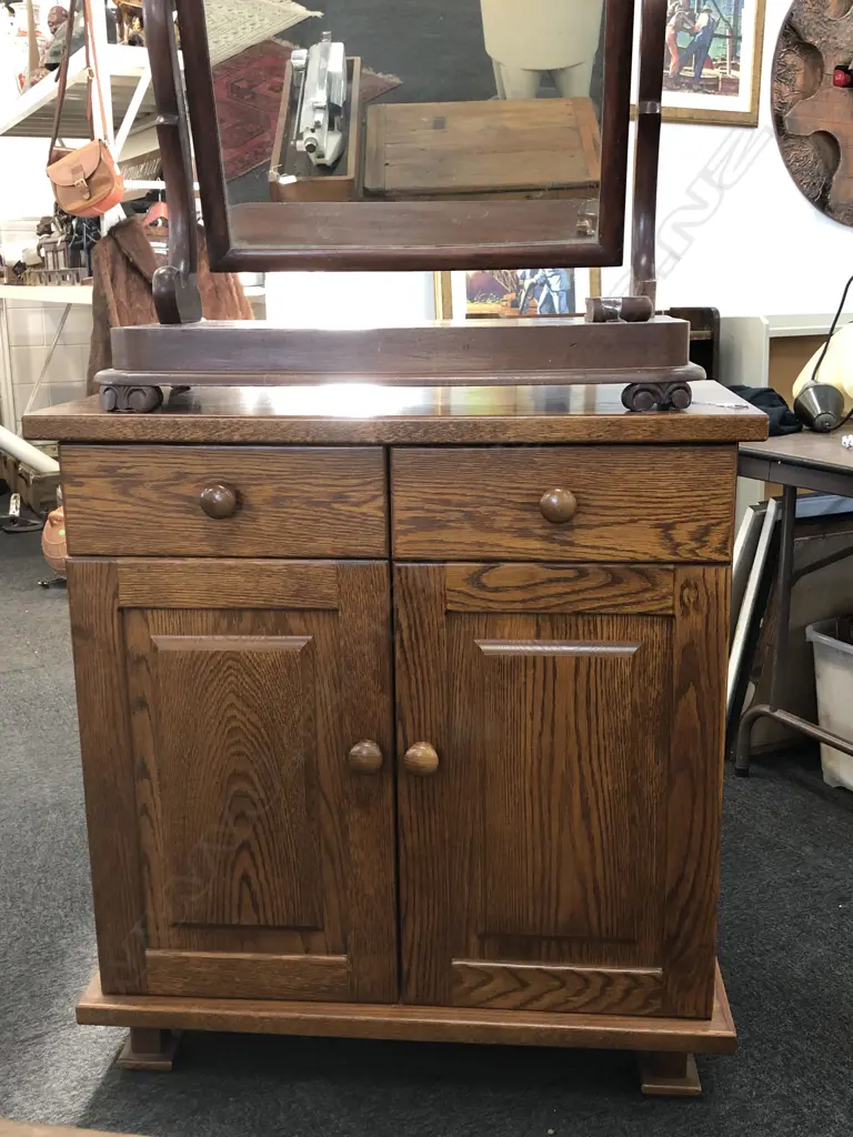 MODERN OAK SIDE CABINET Image 1++