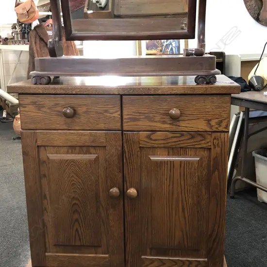 MODERN OAK SIDE CABINET