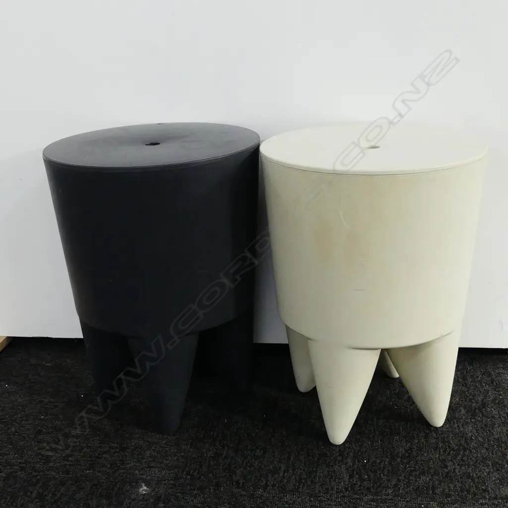 PR PHILLIPPE STARCK 'BUBU' STOOLS/CONTAINERS, H. 440MM Image 1++