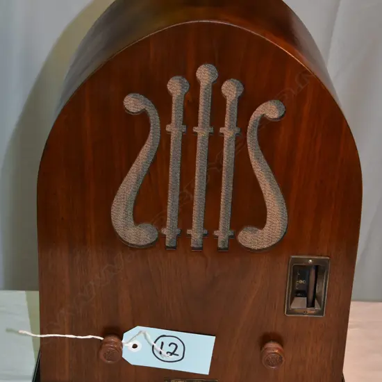 Model Tiffany Tone, by ?, cathedral. H.410mm