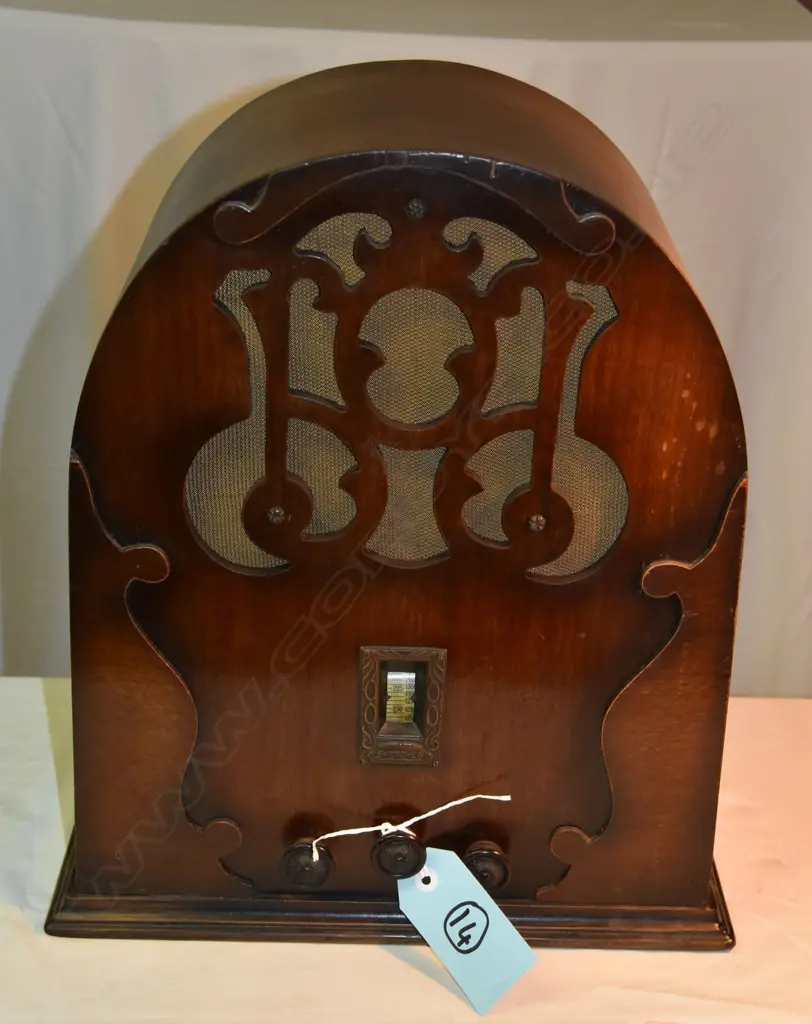 Model Skyrover C-10, by  Interocean Radio Corp, cathedral. H.460mm Image 1++