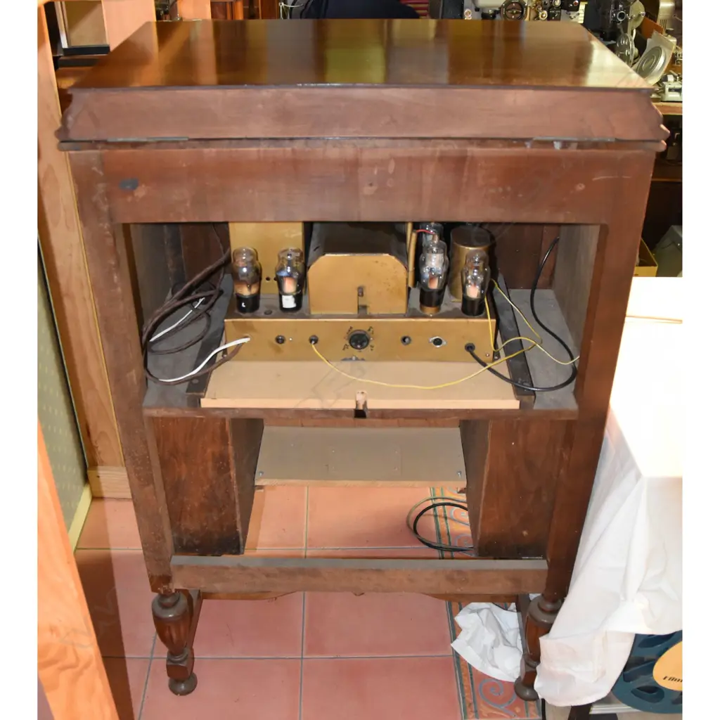 Model ?, by Stanley , Missing Phonograph. H.1195mm Image 1++