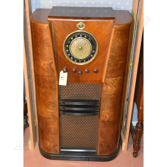 Model Gulbransen Teledial Console, by Wells Gardner, Console. H.1060mm