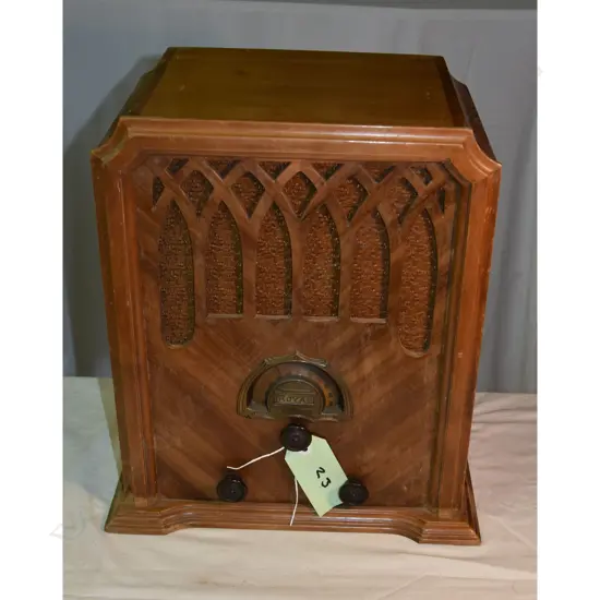 Model Royal, by Royal Radio Eng Corp, tombstone. H.440mm