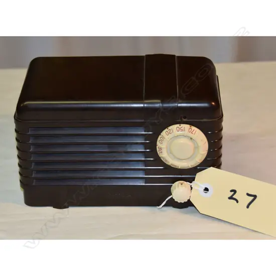 Model ?, by Detrola, Bakelite. H.120mm