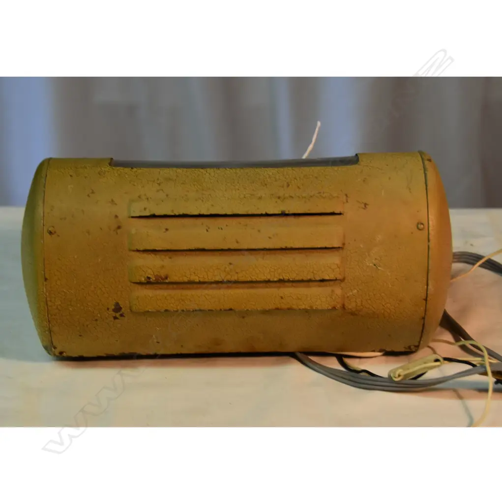 Model Aladdin, by AKRAD, metal case. H.135mm Image 1++