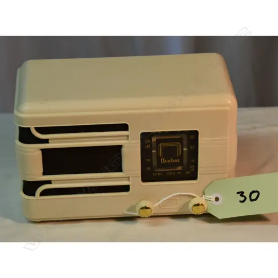 Model Avalon, by ?, cream plastic. H.165mm