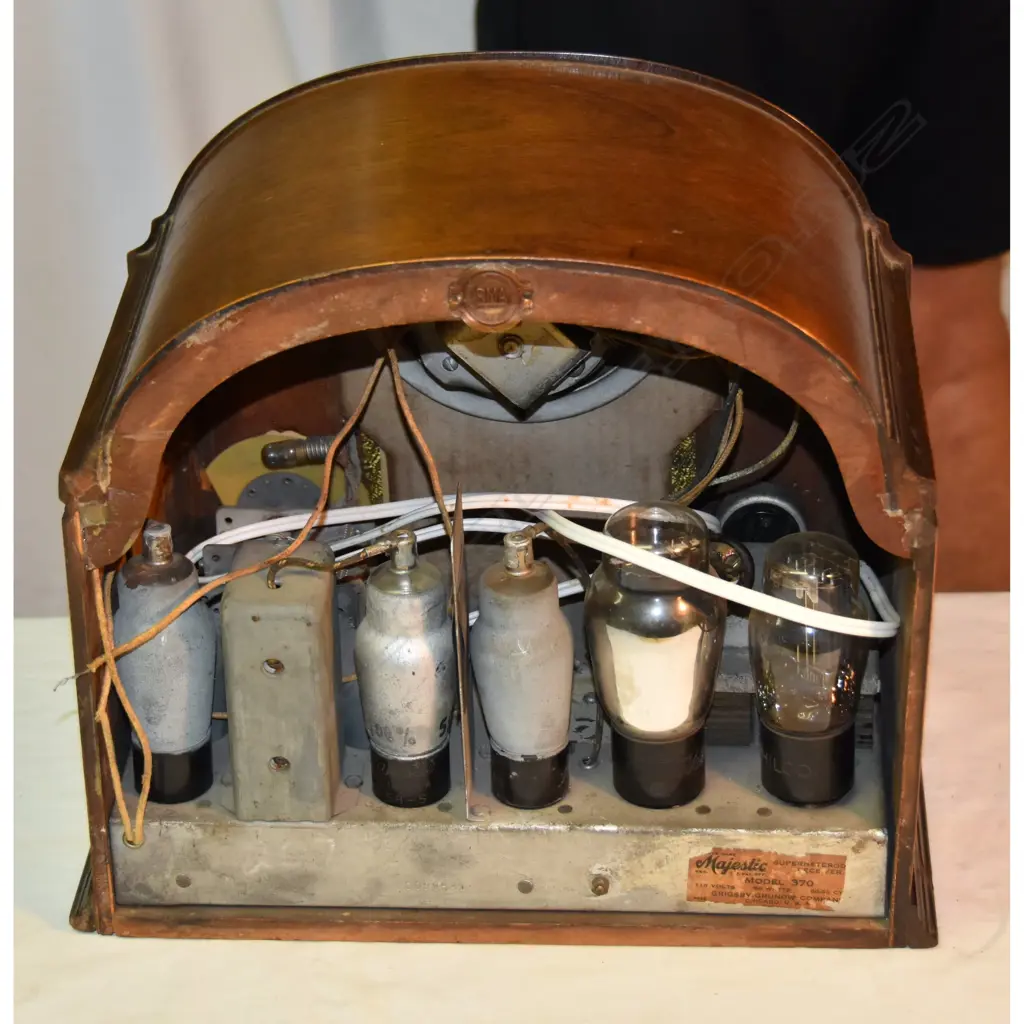 Model 370 or 371, by Majestic, cathedral. H.285mm Image 1++