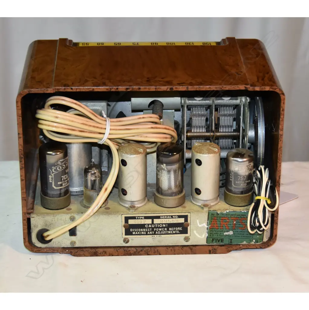 Model Skymaster  519P, by , brown bakelite. H.180mm Image 1++