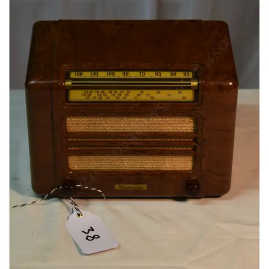 Model Skymaster  519P, by , brown bakelite. H.180mm